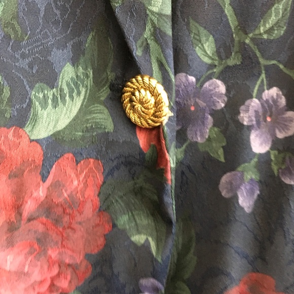 San Moire Vintage Floral Jacket - Picture 6 of 8